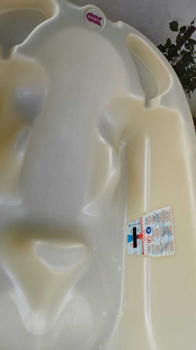 Cadiță plastic anatomică bebeluși ONDA de la OK BEBE