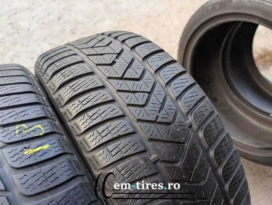 SET 2 Anvelope Iarna 205/50 R17 PIRELLI Sottozero 3 93H