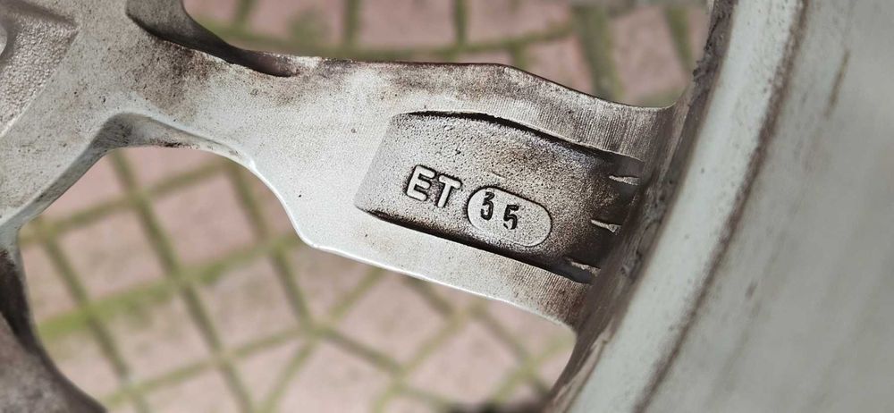 Зимни гуми + Джанти АУДИ, 17 цола