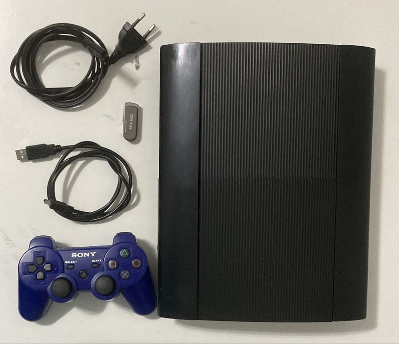 Продам ps3 superslim 1 тб(прошитая)