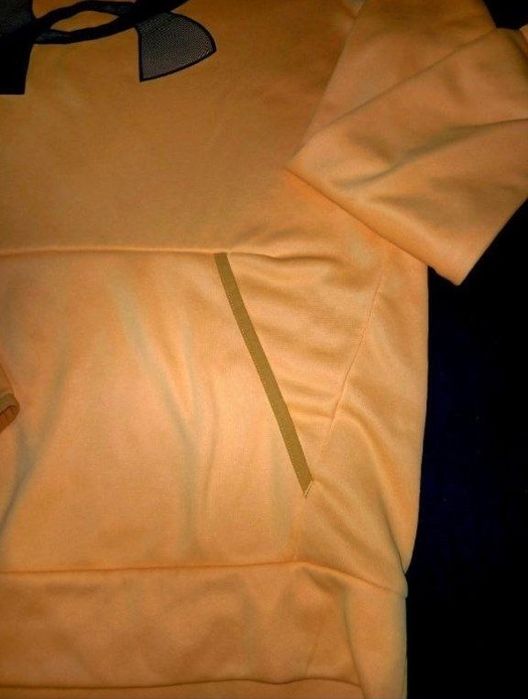 Из Америки толстовка с капюшоном бренда Under Armour