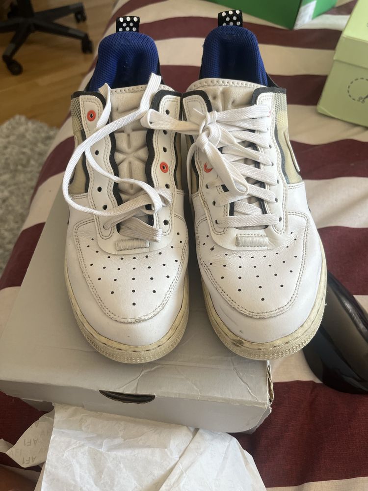 Nike air force .