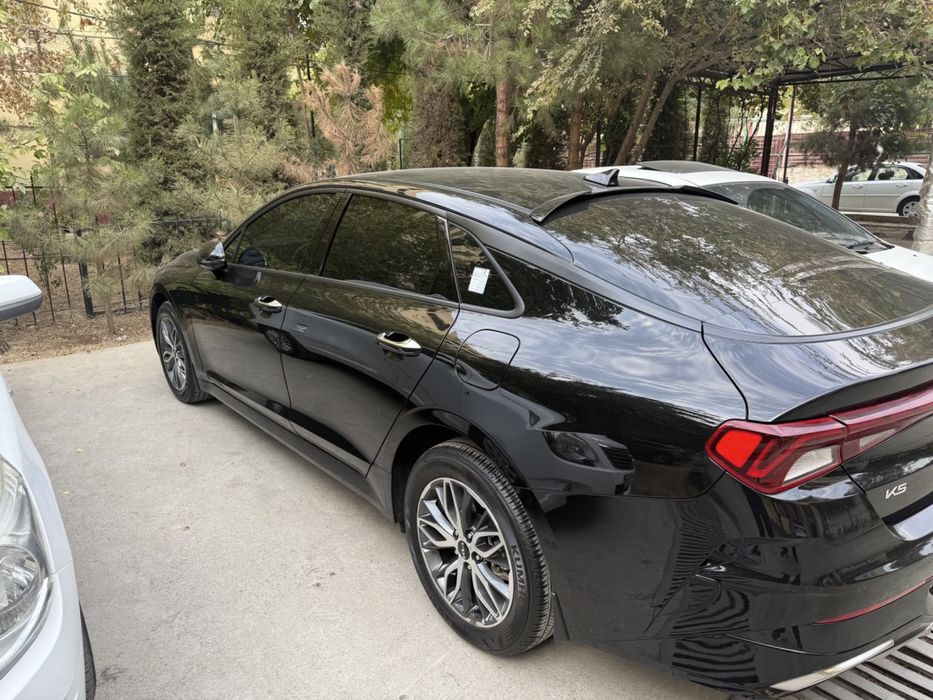 Kia K5  prestige light 2,5 мотор ,продается своя