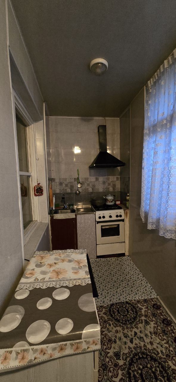 Юнусабад 15, 2/2/4. 54 КВ.м. Дом быта.