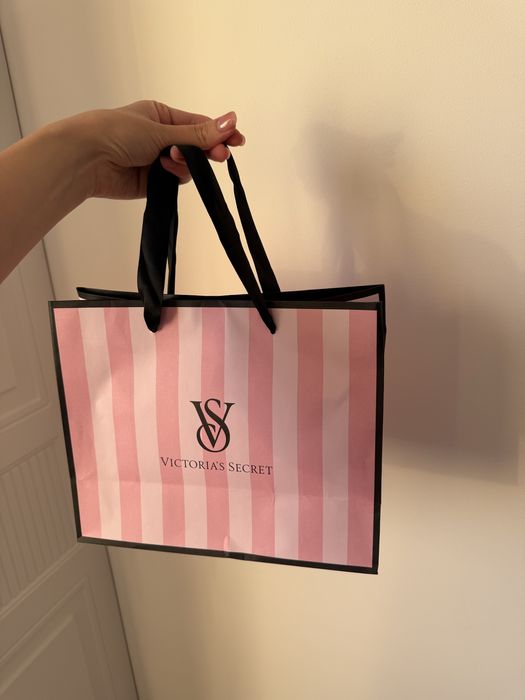 Бумажный пакет Victoria’s Secret