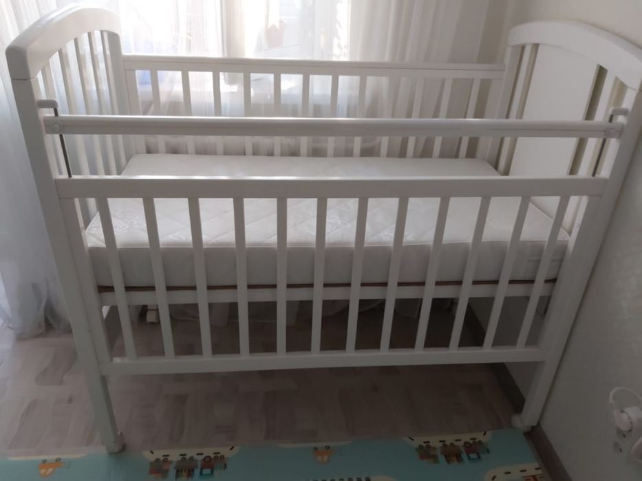 Продам детскую кроватку