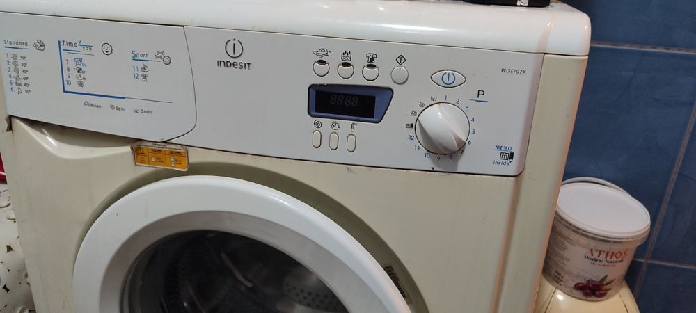 Vând mașină de spălat automată Indesit sleem 5kg in stare buna de func