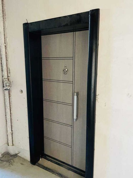 Продава се Тристаен апартамент в Пловдив, Христо Смирненски - 146 кв.м за 1007 €/кв.м - Снимка #1
