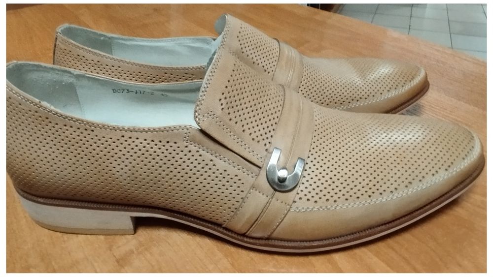 Продам мужские кожаные туфли