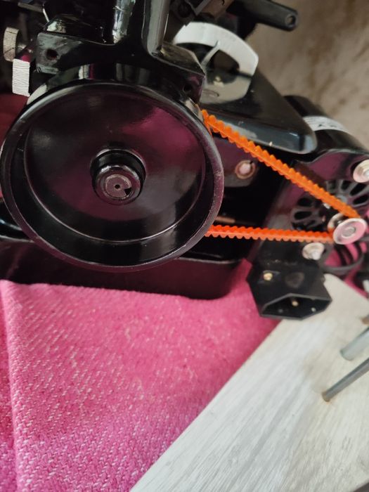 Трёхниточный оверлок GNI-2