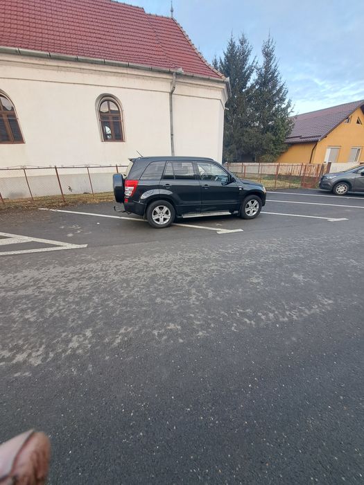 Vând  schimb cu autoutilitara  Suzuki Grand Vitara 4×4
