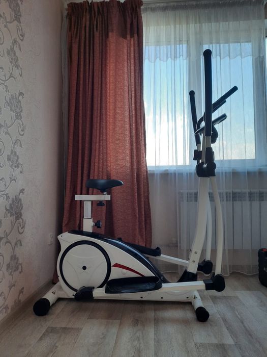 Эллиптический тренажёр