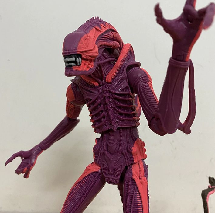 Figurina Alien Xenomorph pink Warrior 21 cm