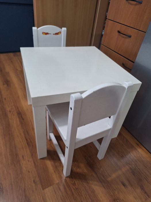 Масичка и столчета Икеа - Маса LACK  и стол SUNDVIK
