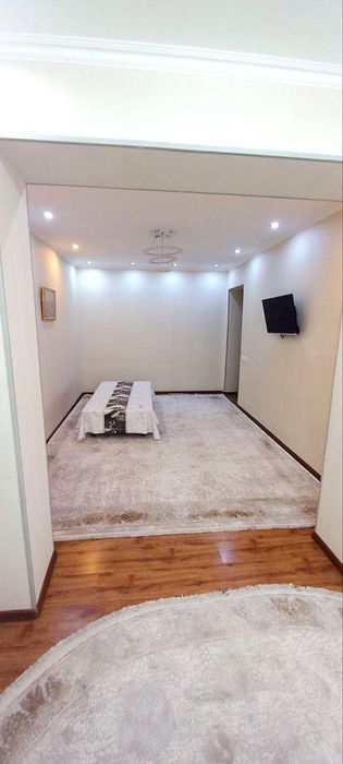 Bez makler kvartira ijaraga beriladi srochnaga