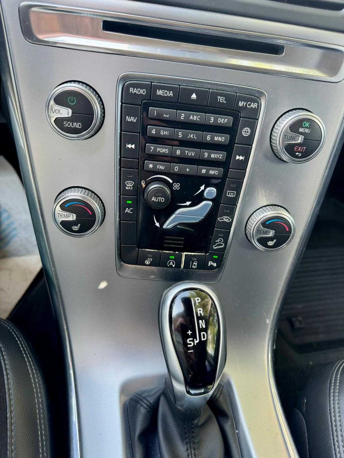 VOLVO XC60 - 2017 - 2.4D