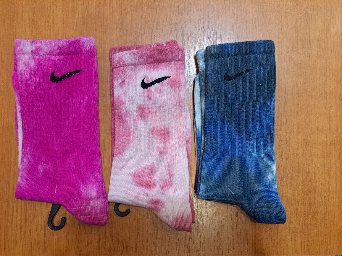 Цветни и весели чорапки