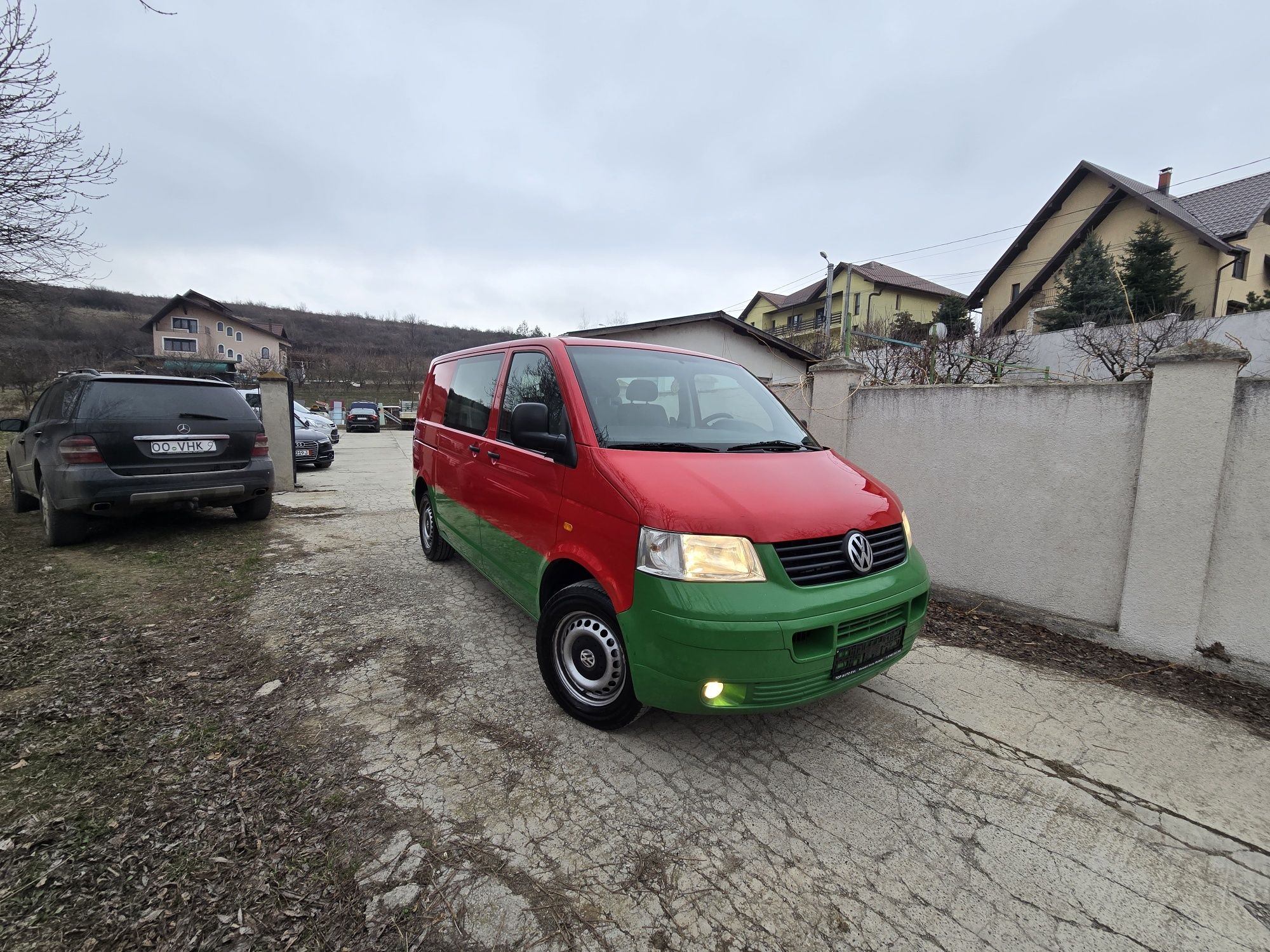 Volkswagen Transporter T5 5locuri RATE An2006 Euro4