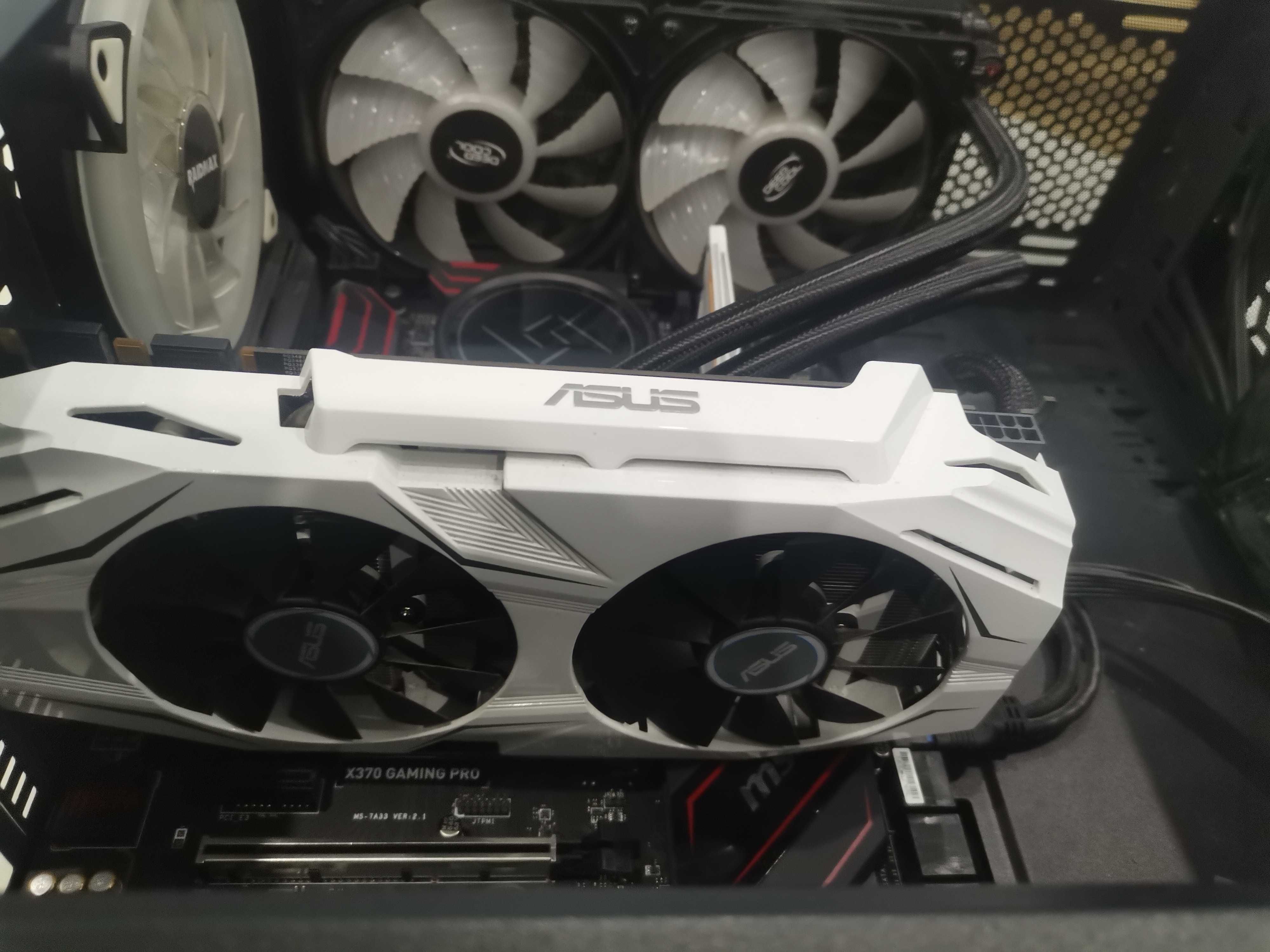 Asus GTX1070 DUAL бялата версия