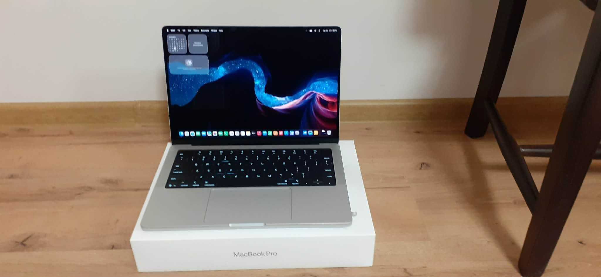 Apple MacBook Pro 14′′ (2025) M5 – 16GB / 1TB – Чисто нов — миниатюра 1
