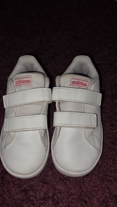 Incaltaminte sport Adidas marimea 25