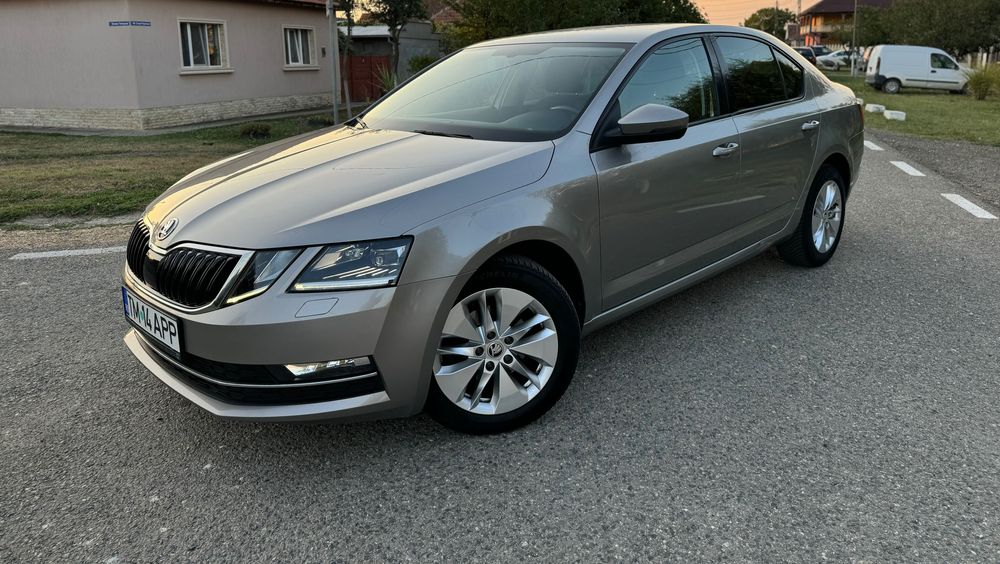 Skoda Octavia 2018 tdi euro 6 carplay lumini ambientale