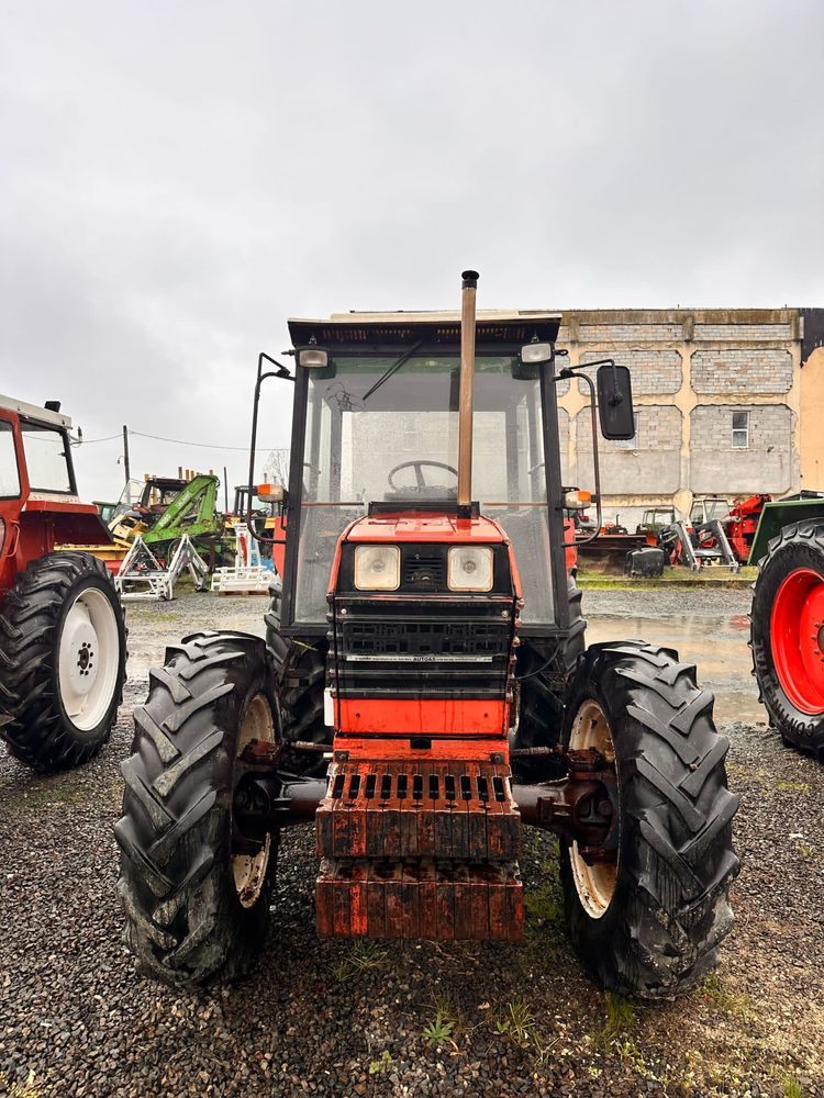 Se vinde tractor UTB 833 in stare perfecta de functionare(case ,fendt)