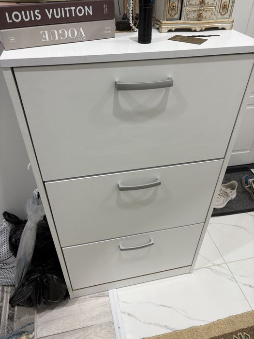 обувной шкаф продам
