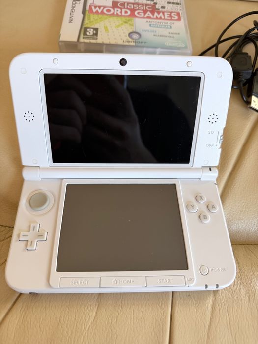 Nintendo 3DS XL бял