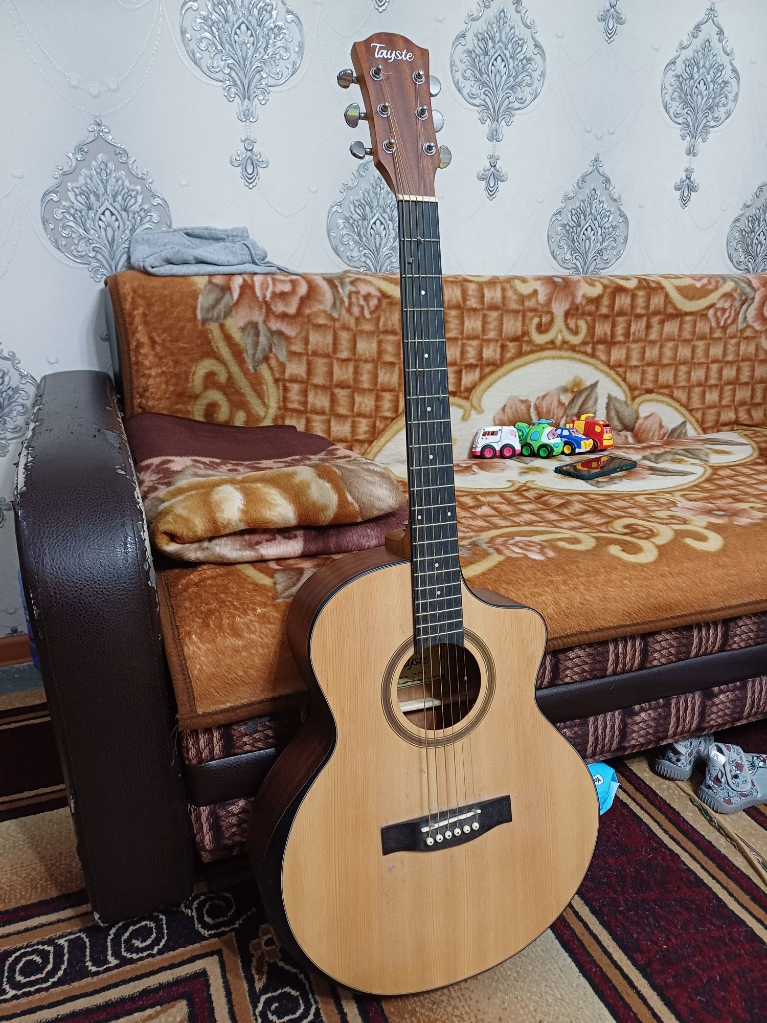 Гитара акустическая Tayste TS-J31-A  Matt N обмен на кий бильярдный