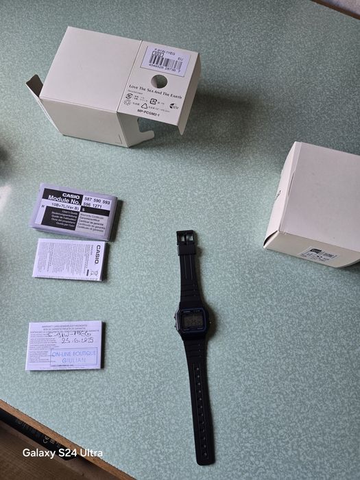 Чисто нов часовник Casio