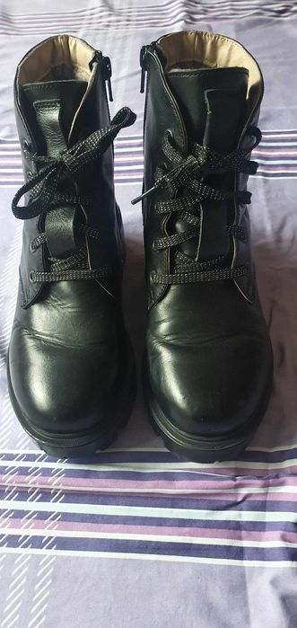 Vand bocanci piele naturală marimea 35