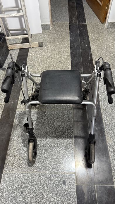 Продаю ходунки каталки для взрослых