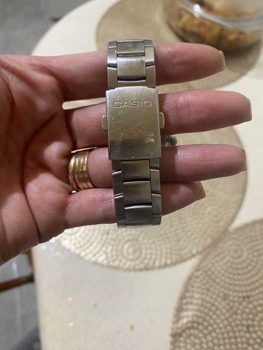 Vand Casio Edifice, original, model EF-124, integral din otel