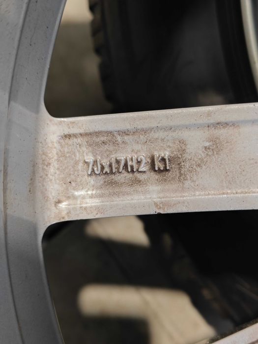 Roti/Jante 17 cu anvelope de iarna 205/60R17 BMW X1 X2 MINI 7J ET 47