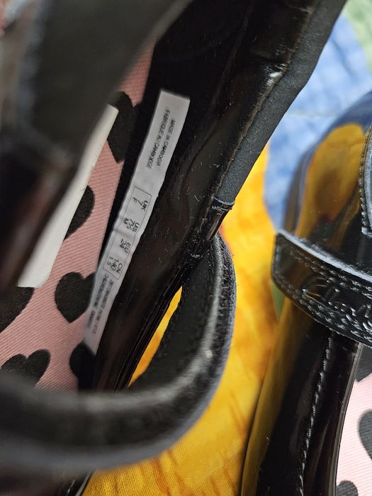 Нови обувки Кларкс