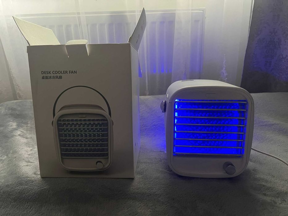 Ventilator Racitor cu gheata de birou cu fir USB si lumina LED