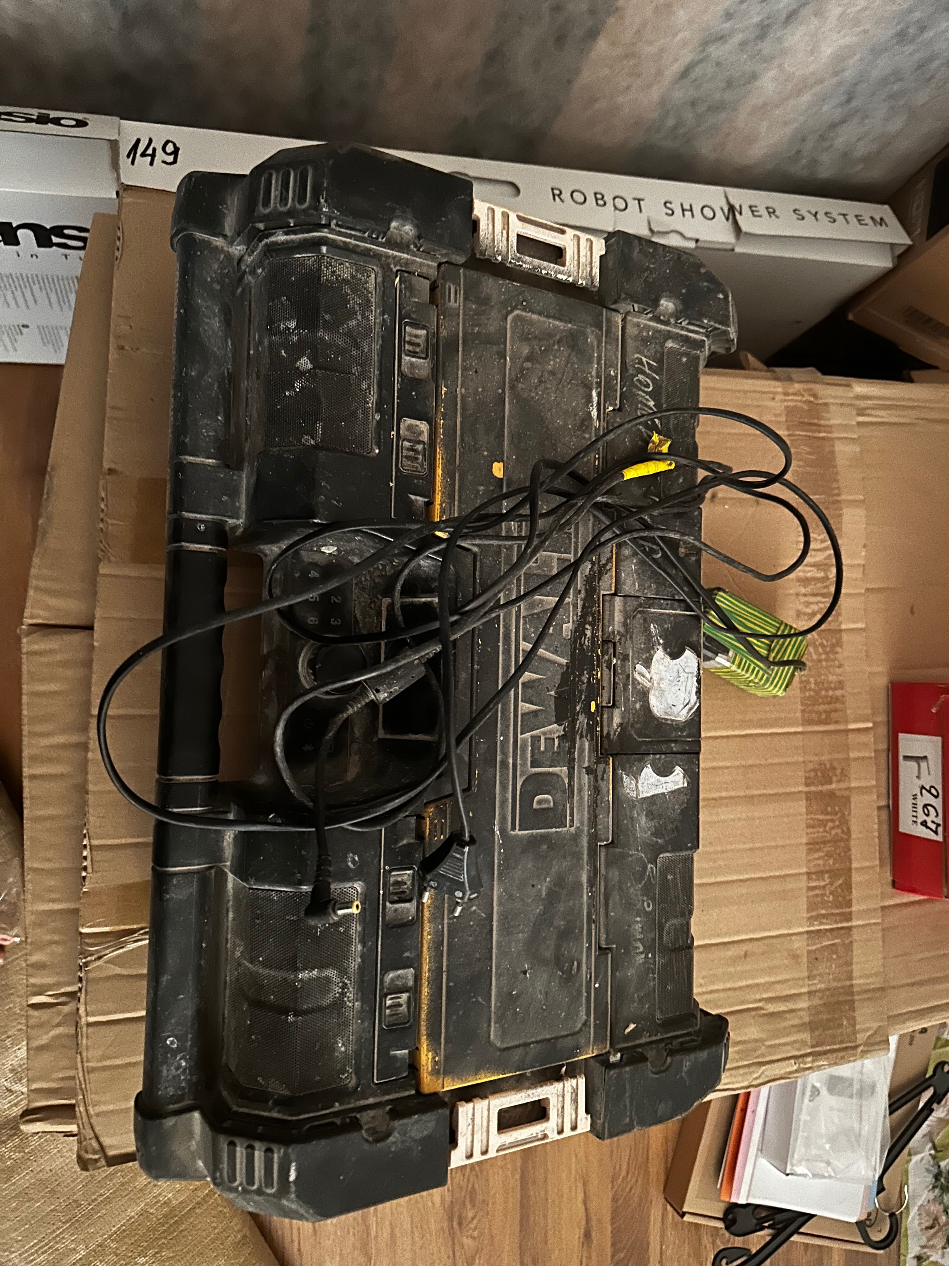 Dewalt DWST1-75663 Toughsystem Radio DAB+ Bluetooth и USB+батерия