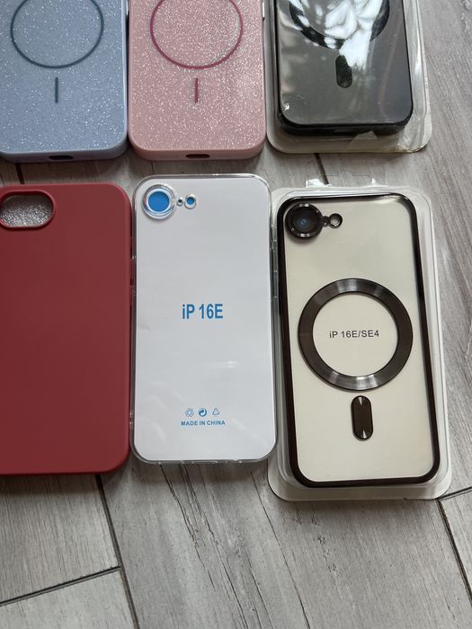 Huse si folii iPhone 16e