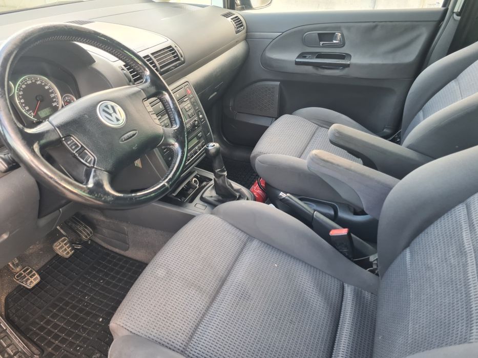 Volsvagan sharan 7 locurii