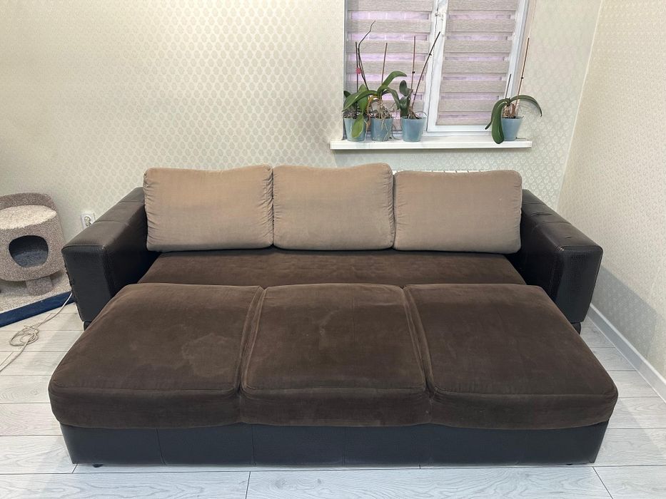 Срочно продам диван