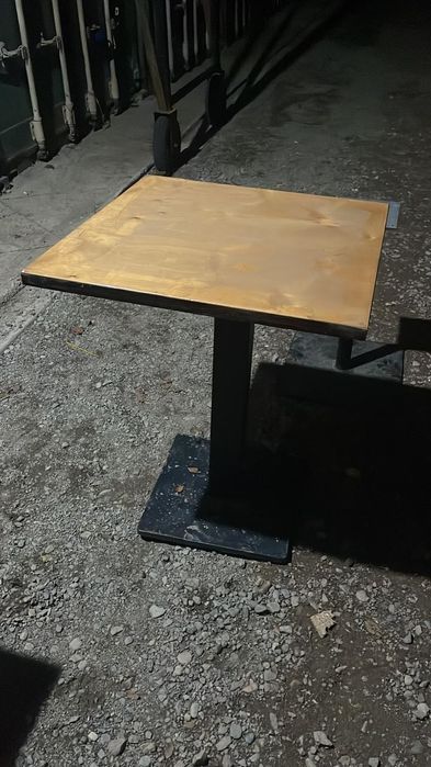 Столы для кафе и ресторанов