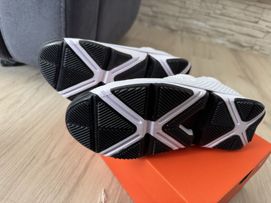 Nike go flyase маратомки