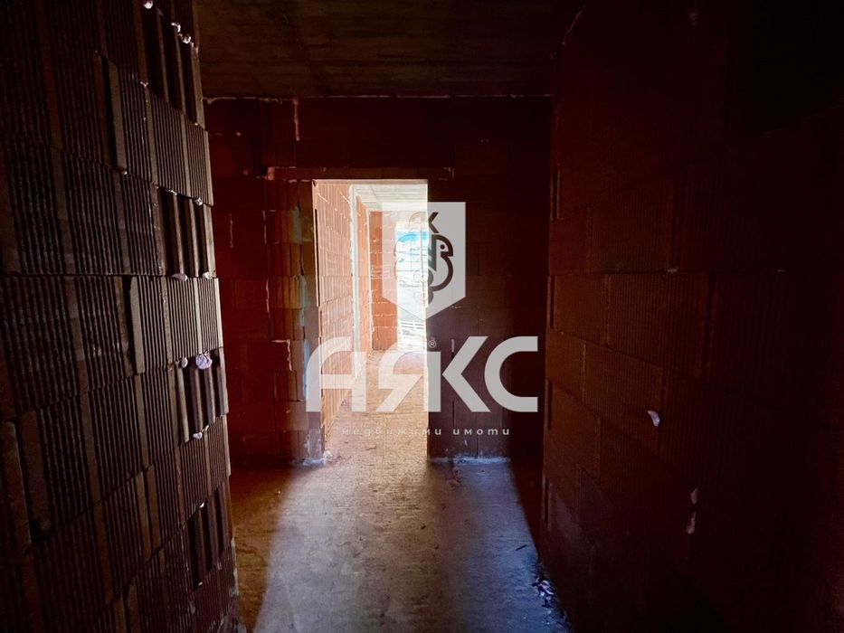 Тристаен апартамент в кв. Горна Баня