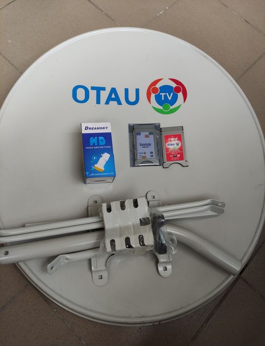 Отау тв продам. Есть установщик. Дос тв, год бесплатного просмотра