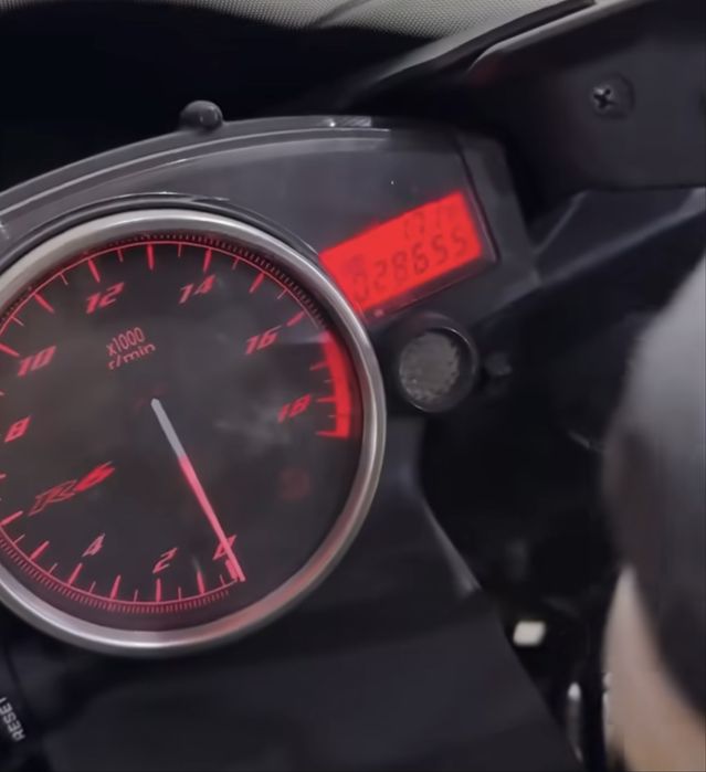 OrginaL Yamaha R6 2013 yil 28ming yurgan yiqilmagan dtp bomagan moto