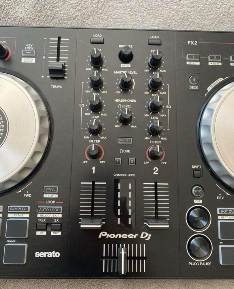 Pioneer DDJ SB 3 / DJ контролер / конзола