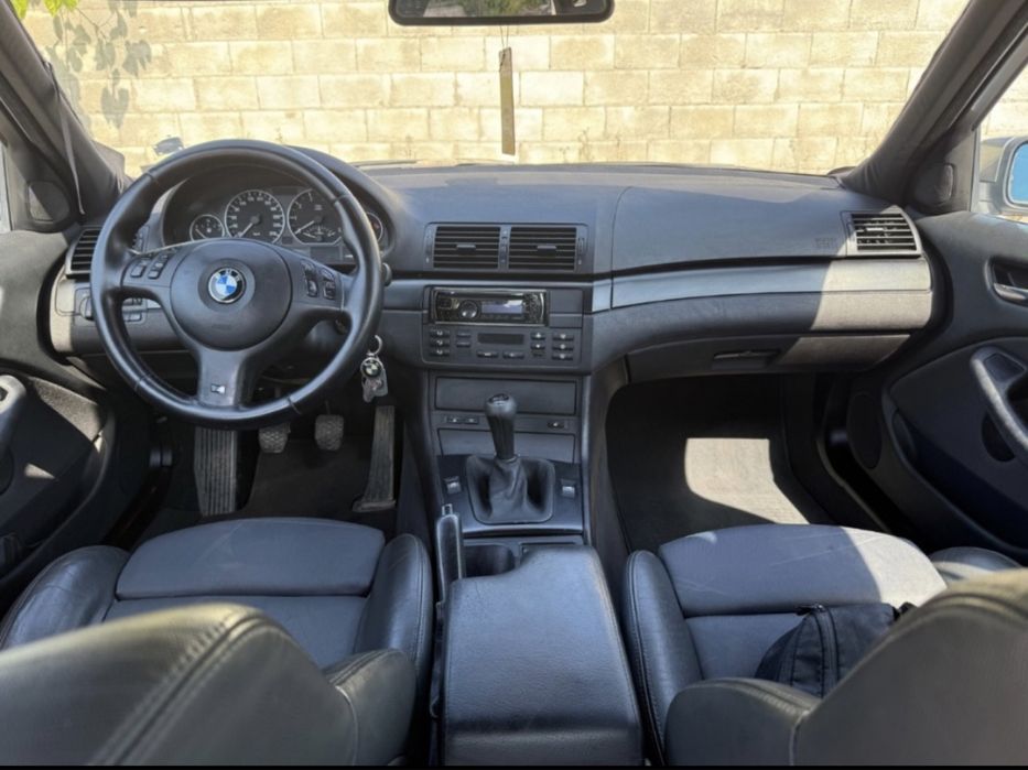 BMW 320 2.0i, Седан