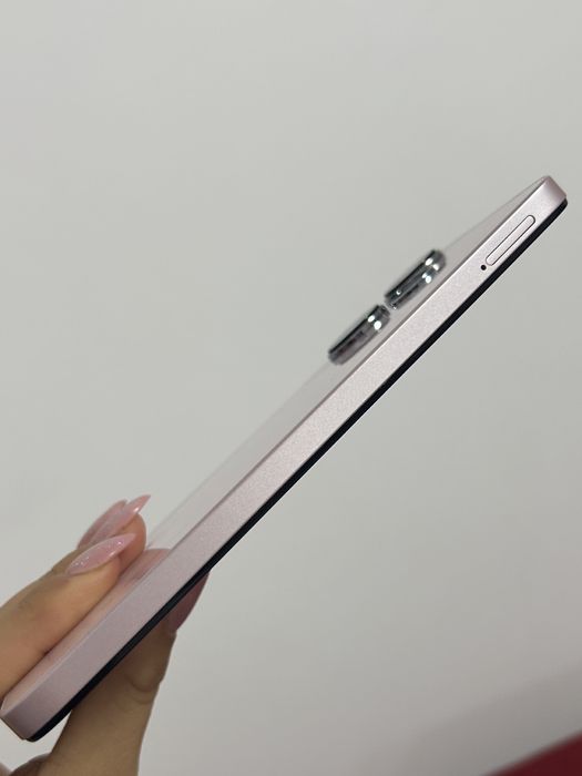 Xiaomi Redmi 13 – розов, почти нов
