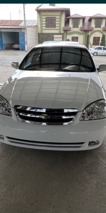 Lasetti 1.6 sotiladi  holati aloo